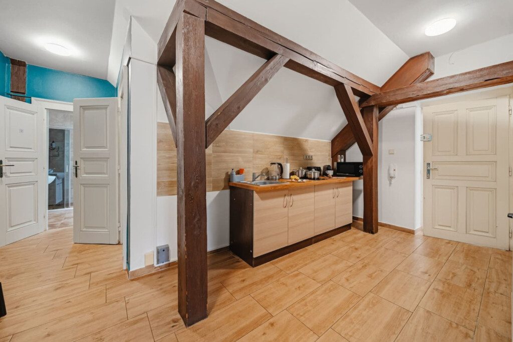 37874 429534 QcWhbB386KRN7uhhT0sJMP5u8k XxbMdpcIEAO tUI 68e9047e9826d.jpg