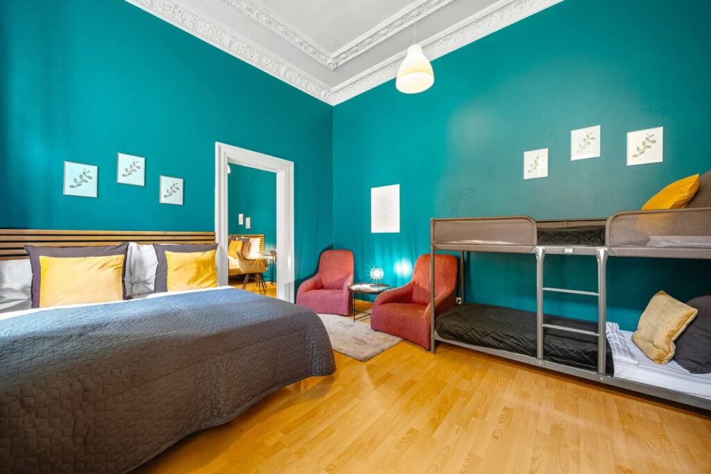 37874 429538 4tsNanzJ aqTyL18qerfQj9uCPwXu8c6sEz99M hiY 693077c5e8df1.jpg